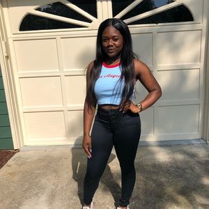 Meet your Posher, Kendra